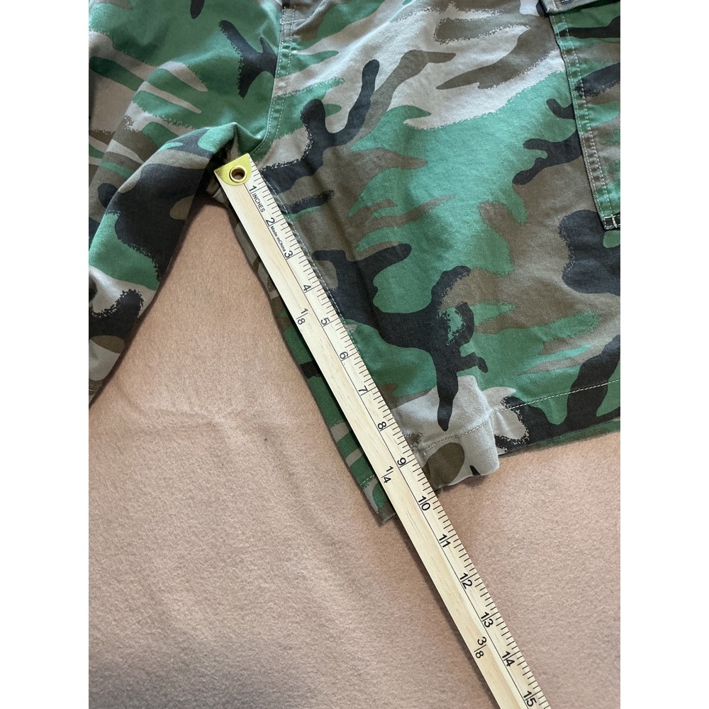 Levi Strauss & Co Mens Big & Tall Camo Cargo Shorts Woodland Camouflage Size 44 - Picture 3 of 6